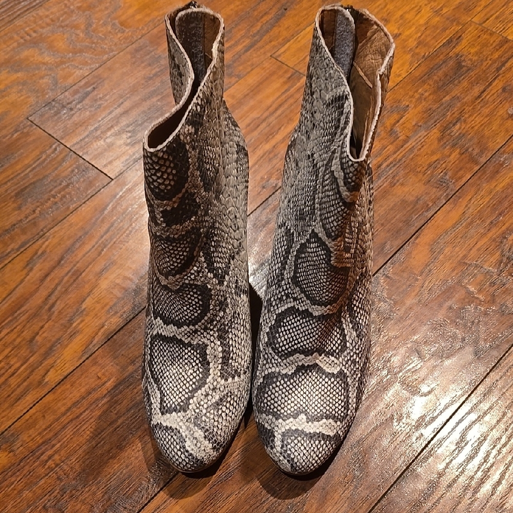 Snakeskin Patterned Women's Ankle Boots